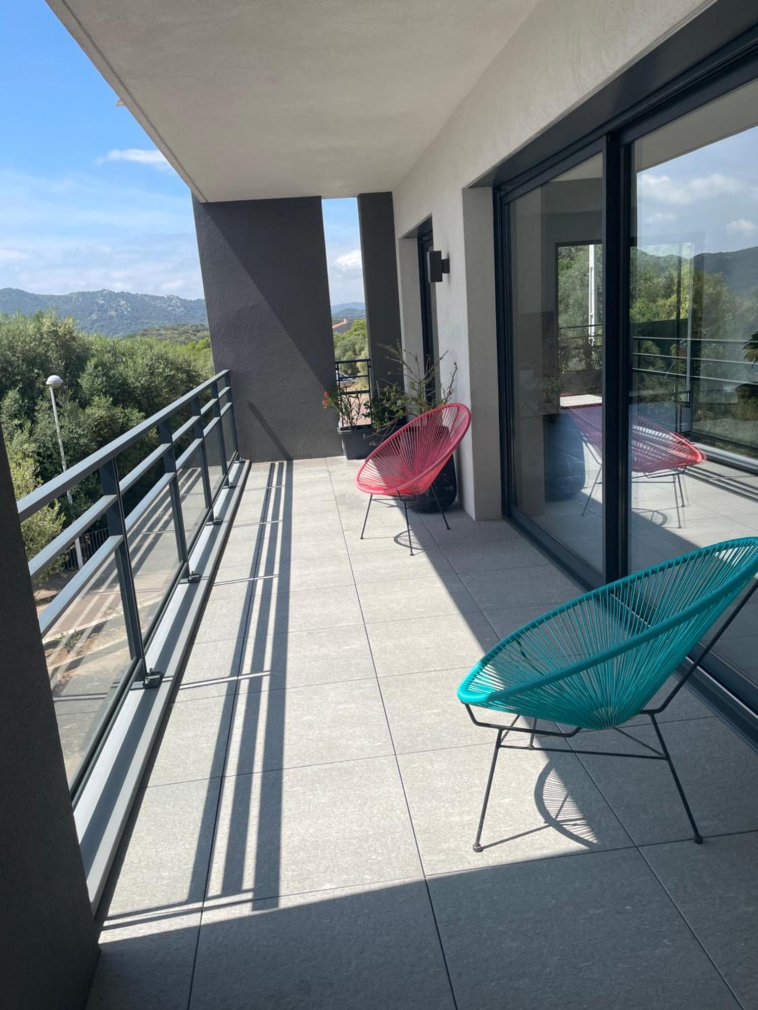 Bel Appartement Spacieux A Porto-Vecchio, 10Min A Pieds Du Centre Ville Exterior photo